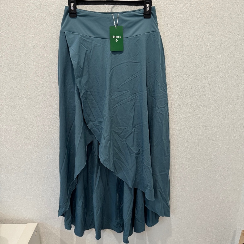 Halara Breezeful Women’s Skirt Skort High Low NWT Size S